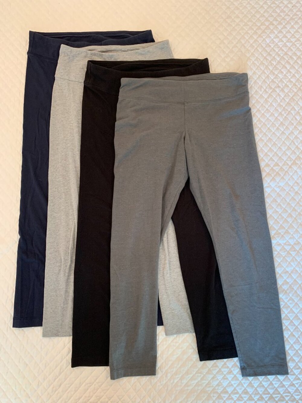 Set of Four Women’s Cotton Leggings in Size Large